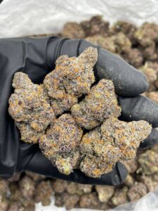 strawberry runtz weed strain