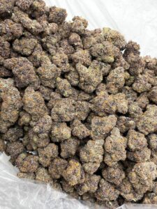 strawberry runtz weed strain